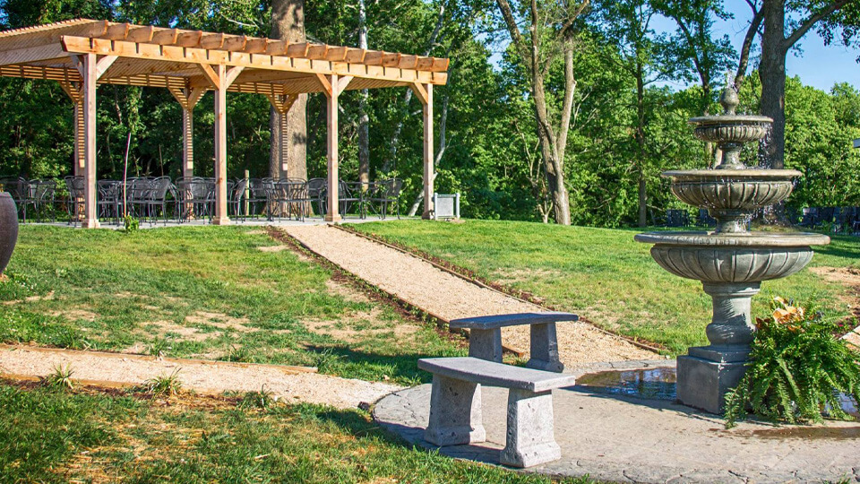 Lake Creek Winery